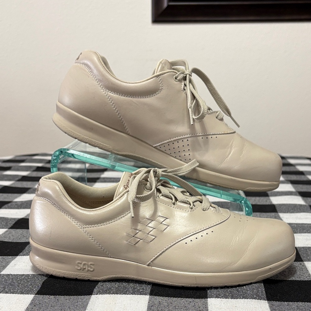 SAS Free Time Walking Leather Shoe Bone Women's Size 10.5 N Sneakers Lace Up USA